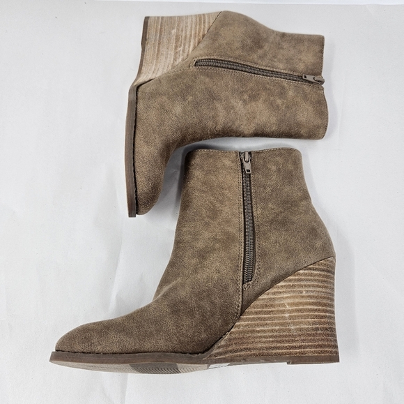 Dolce Vita Rupart Womens Wedge Booties Sz 7 Tan Truffle Faux Suede Square Toe - Picture 6 of 10